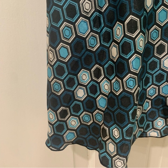 Women’s Y2K Maurice’s Babydoll Tie Back Satin Funky Pattern Tank Size Medium - Picture 3 of 9